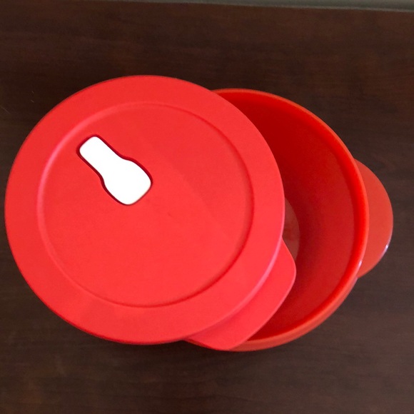 Vintage Tupperware Crystalwave Bowl - Picture 4 of 4